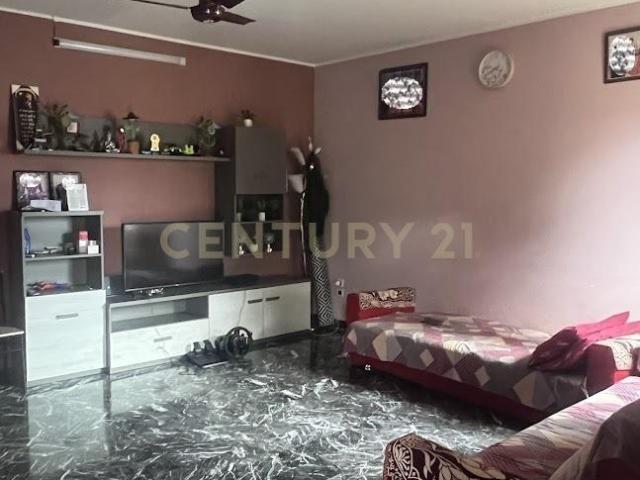 Viale Trento 135 5 vani 107mq