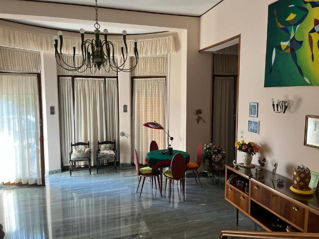 Viale Trieste 8 vani 233mq