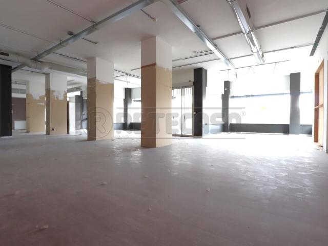 Viale Verona 251 332mq
