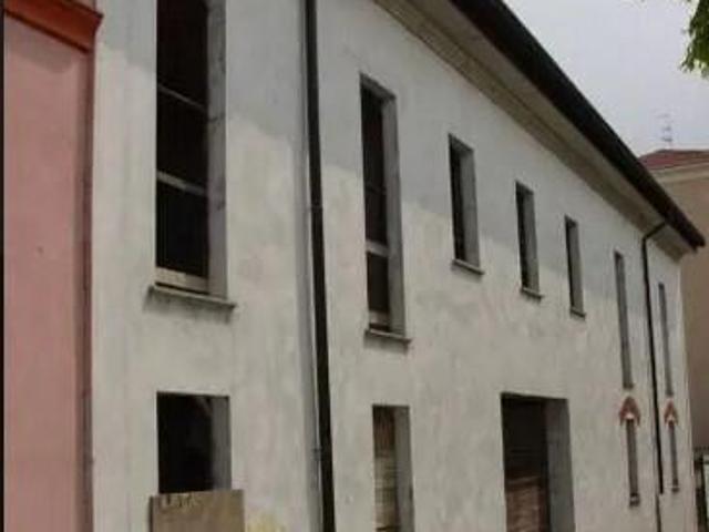 Viale Vicenza 24 19 vani 1991mq