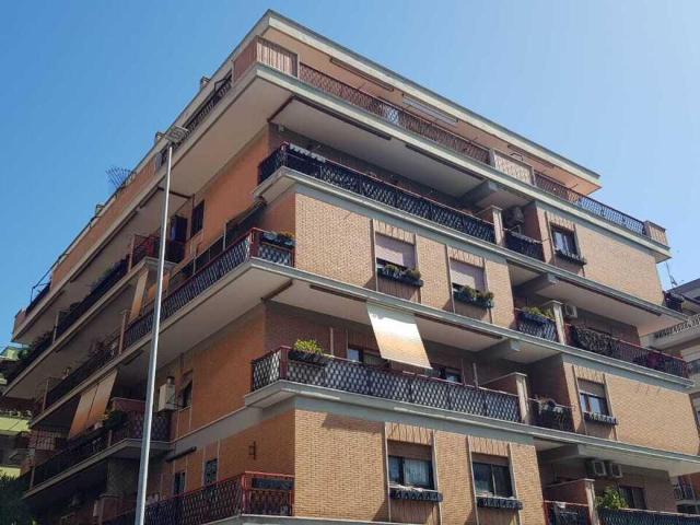 Viale Ammiraglio del Bono 48 bilocale 70mq