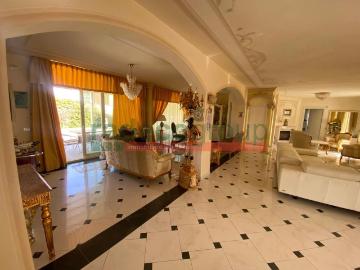Viale Amerigo Vespucci 17 10 vani 330mq