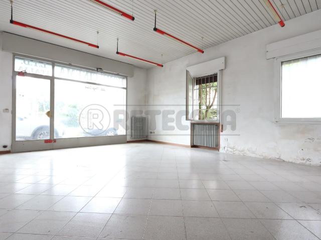 Viale Anconetta 90 77mq