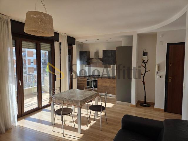 Viale Calabria trilocale 72mq