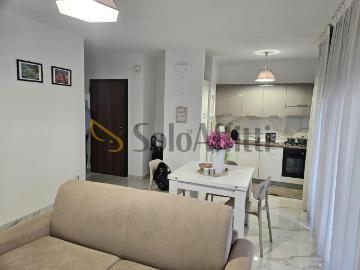 Viale Calabria trilocale 75mq