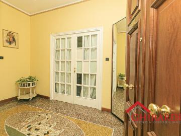 Viale Carlo Canepa 17 6 vani 110mq