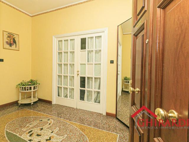 Viale Carlo Canepa 17 6 vani 110mq