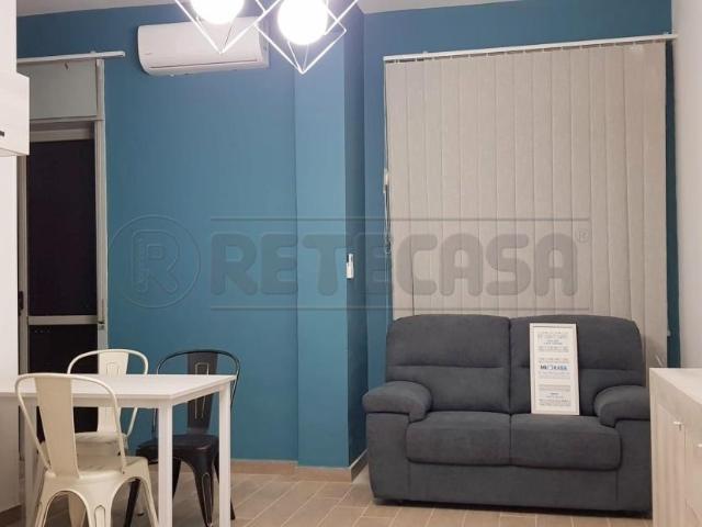 Viale Carlo III bilocale 50mq