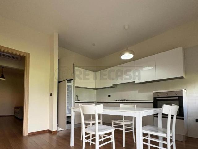 Viale Carlo III bilocale 80mq