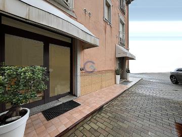 Viale Crotone 37q quadrilocale 160mq