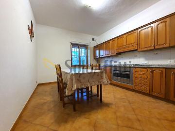 Viale degli Angioini 11 trilocale 100mq