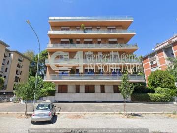 VIALE DEI PRIMATI SPORTIVI 66 8 vani 198mq