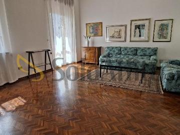 Viale dei Tigli 45 5 vani 110mq