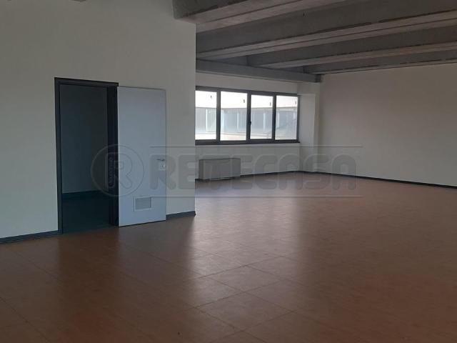 Viale del Lavoro bilocale 600mq