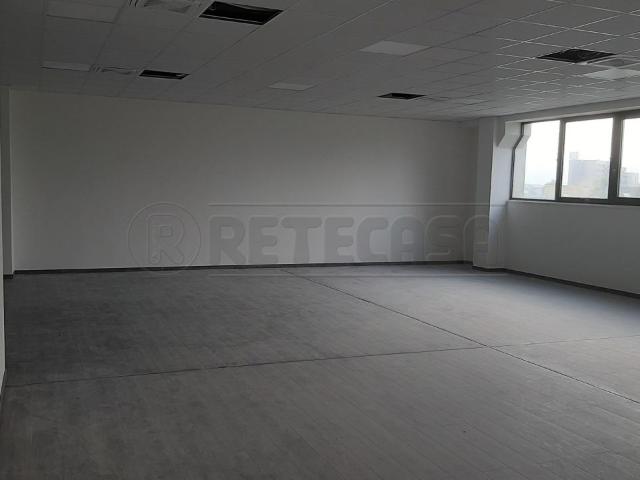 Viale dell´Industria monolocale 240mq
