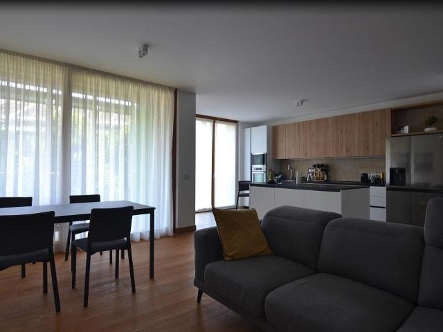 Viale della Costituzione 11 5 vani 118mq