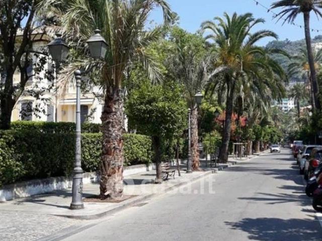 Viale delle Palme, Genova GE