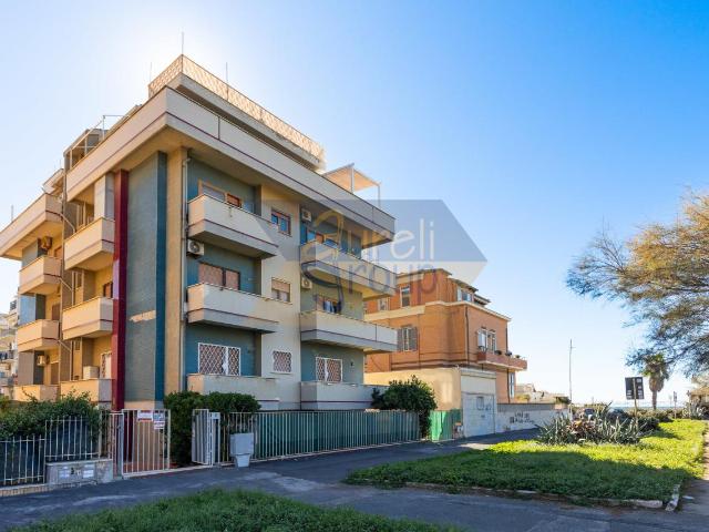 Viale delle Repubbliche Marinare quadrilocale 107mq