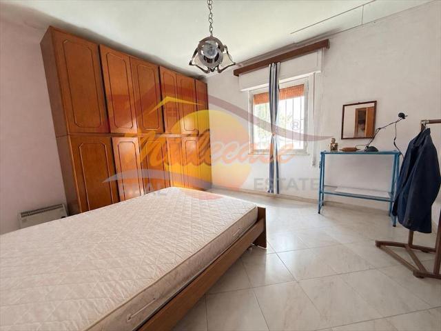Viale Edoardo Garrone 5 vani 141mq