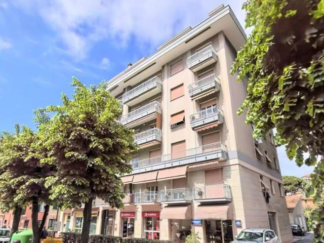 Viale Enrico Millo quadrilocale 52mq