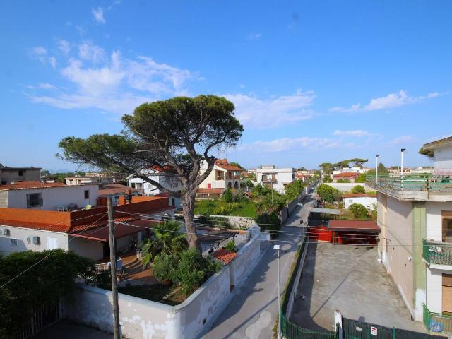 Viale fiume Secchia 42 5 vani 230mq