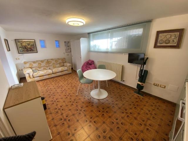 Viale Giovanni da Verrazzano 17 monolocale 30mq