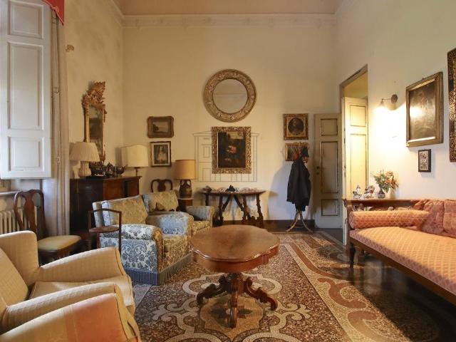 Viale Giuseppe Giusti 14 10 vani 300mq