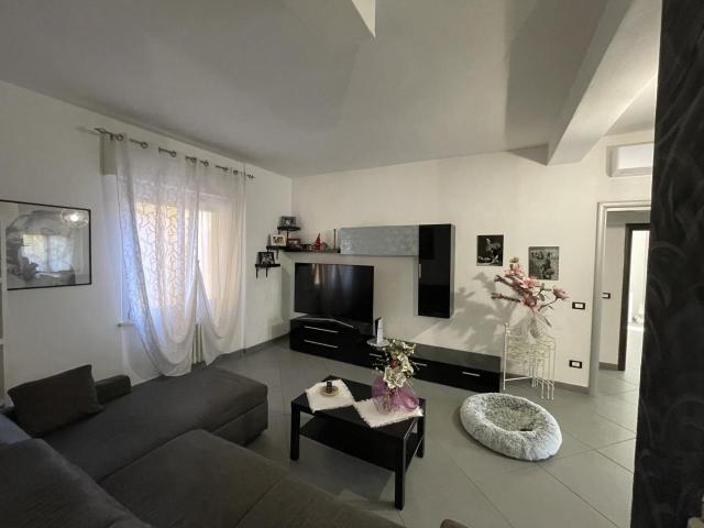 Viale Guglielmo Marconi quadrilocale 90mq
