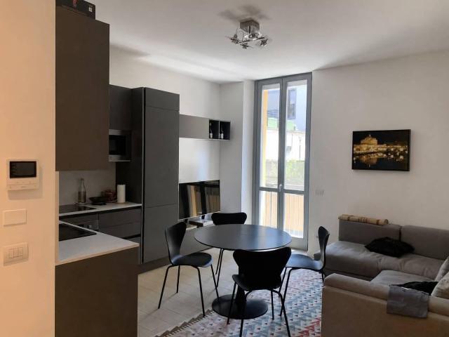 Viale Isonzo 27 trilocale 77mq
