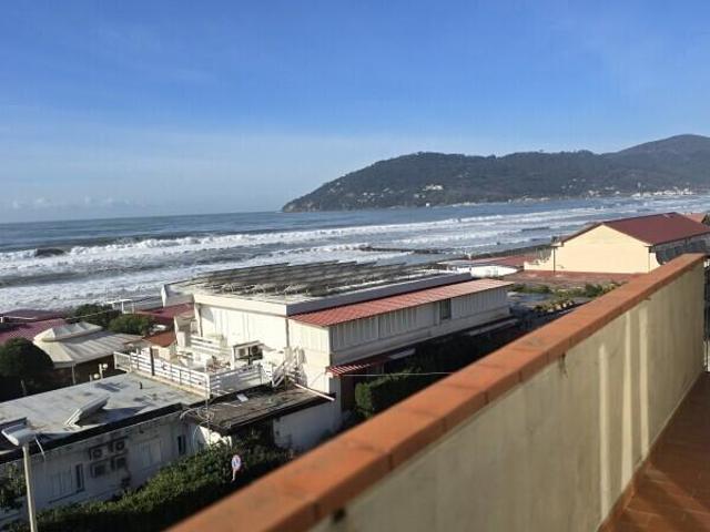 Viale Litoraneo 6 vani 110mq