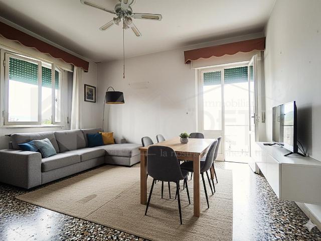 Viale Mameli 138 6 vani 140mq