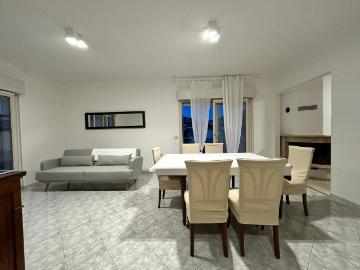 Viale Maiella 23/A 5 vani 95mq