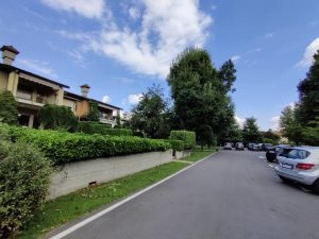 Viale Piemonte “Villaggio Dega” Vinovo Appartamento bilivello