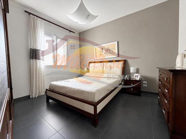 Viale Scala Greca 5 vani 118mq