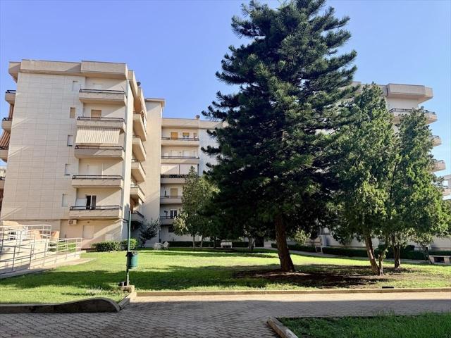 Viale Scala Greca 6 vani 146mq