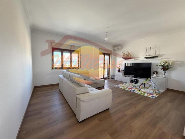 Viale Scala Greca 6 vani 155mq