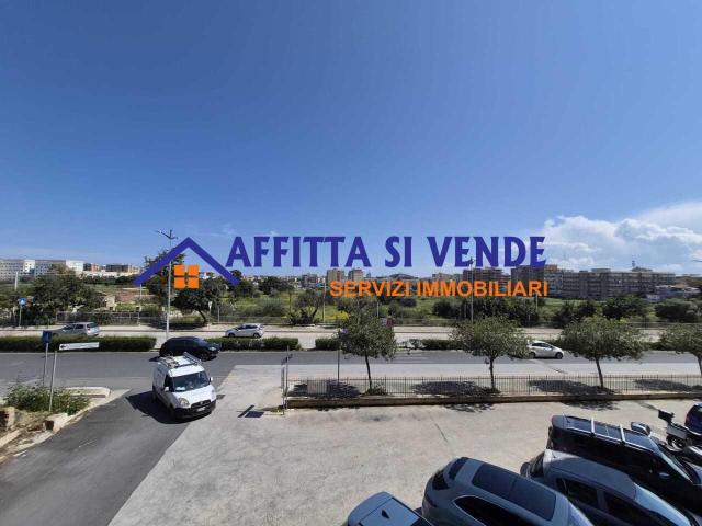 Viale Scala Greca 6 vani 204mq