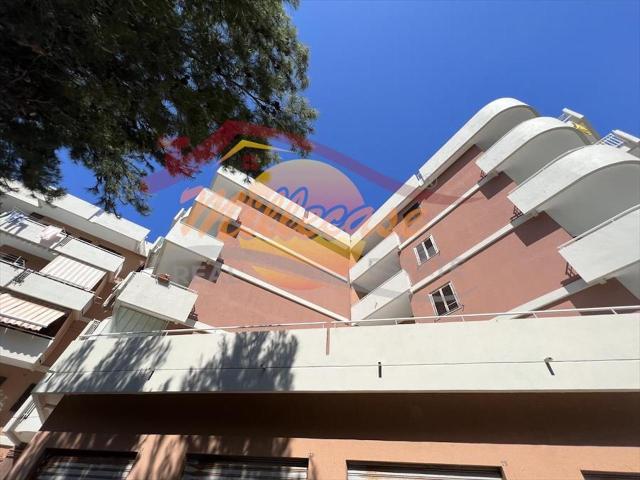 VIALE SCALA GRECA trilocale 110mq