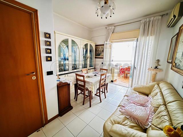 Viale Scala Greca trilocale 45mq