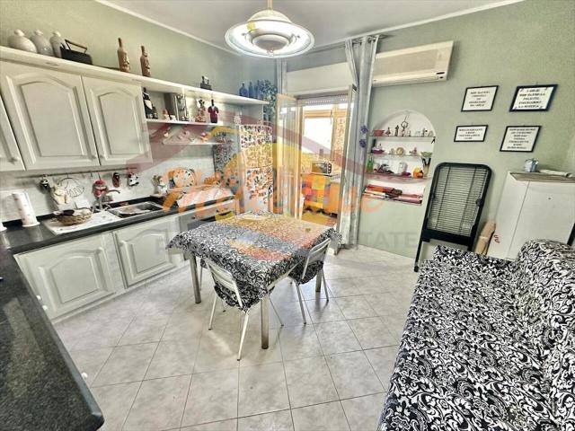 VIALE SANTA PANAGIA trilocale 110mq