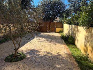 Lavinio Lido di Enea, Latina Lazio - Giardino