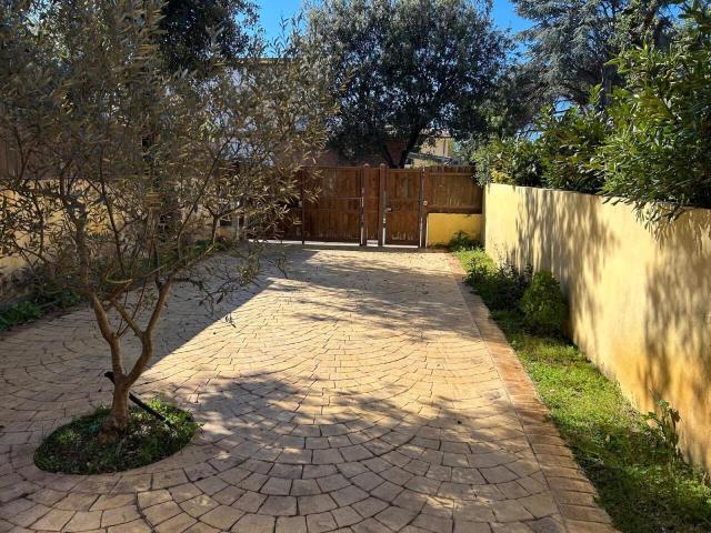 Viale Stella Marina 24 6 vani 0mq