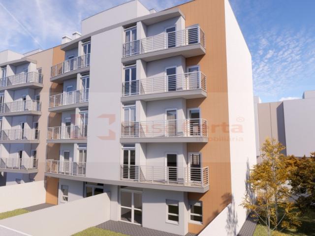 VIALONGA / QUINTA DA FLAMENGA: Apartamento T1 com suíte e um fantástico Terraço, Garagem
