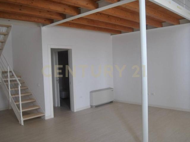 Vianelli 634 trilocale 126mq
