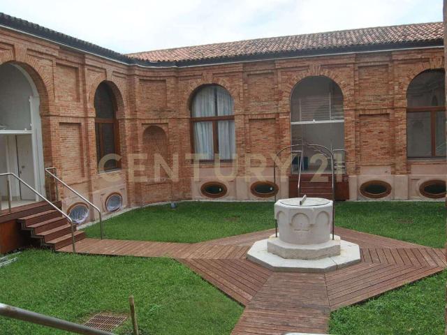 Vianelli 634 trilocale 64mq