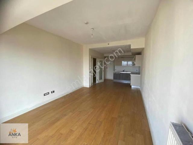 Viaport Venezia'da Avm Mnz Boş Kiralık 2+1 Daire