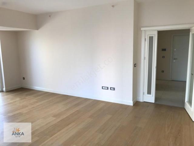 Viaport Venezia'da Balkonlu Şhr Mnz Kiralık 3+1 Daire