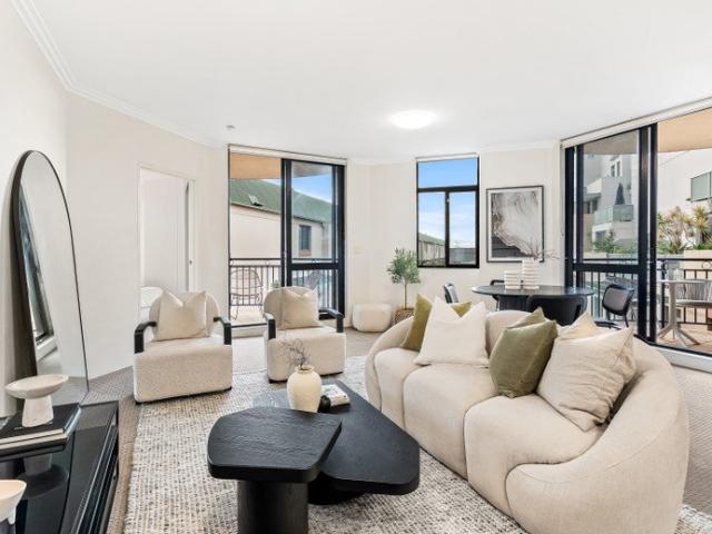 Vibrant Inner City Living | Moments from Darling Harbour