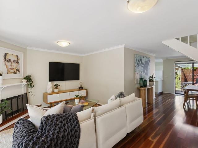 Vibrant Subiaco lifestyle – Stylish townhouse retreat in an amazing location
