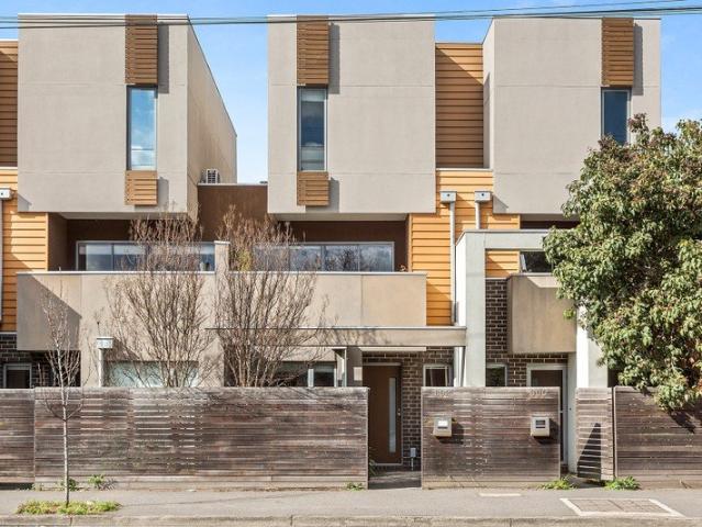 Vibrant Urban Townhouse in a Prime Location
